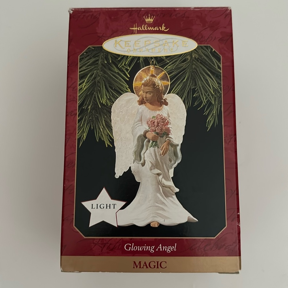 1997 Hallmark Glowing Angel Light Up Keepsake Ornament